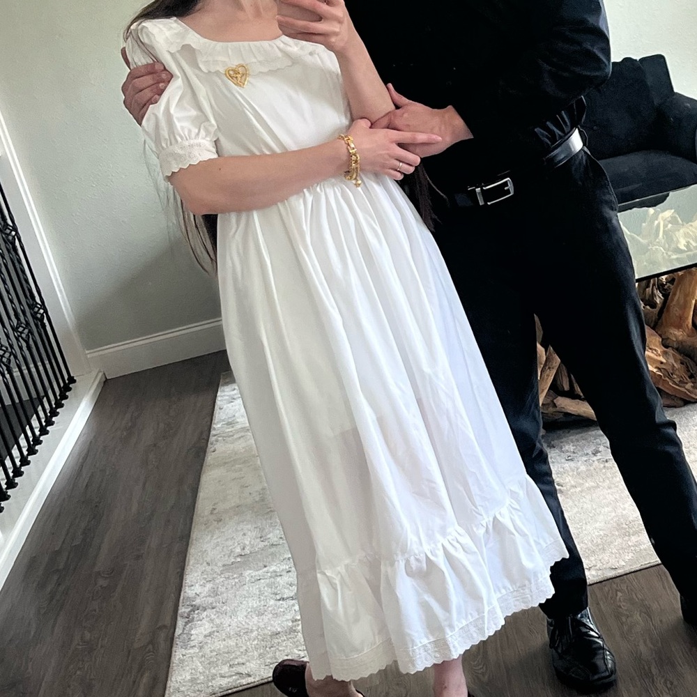 Elegant White Midi Dress